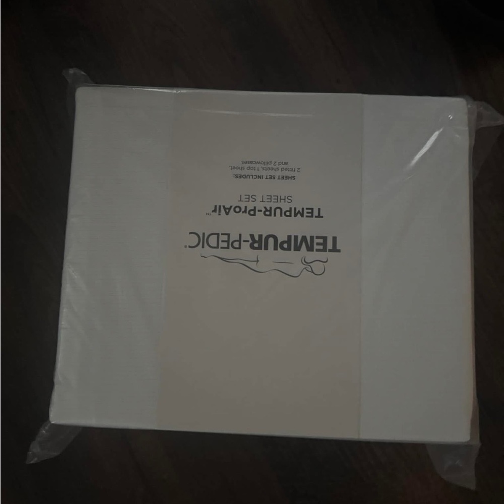 Tempur-Pedic White Sheet Set
